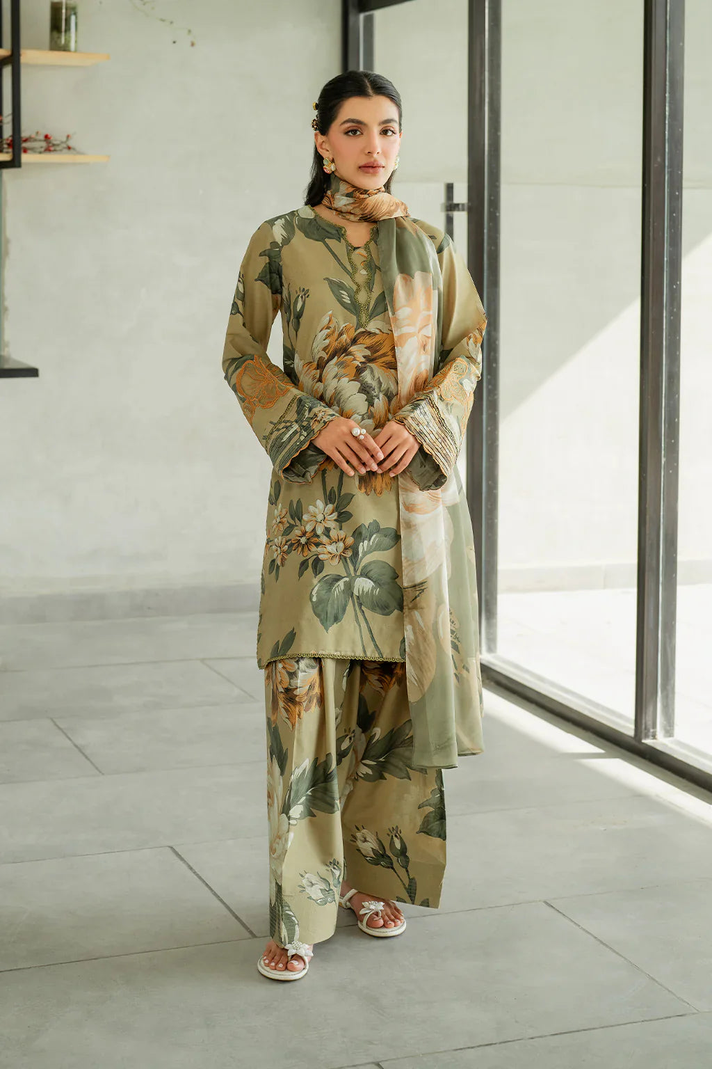 Ivory Digital Print Lawn 3Pcs Set