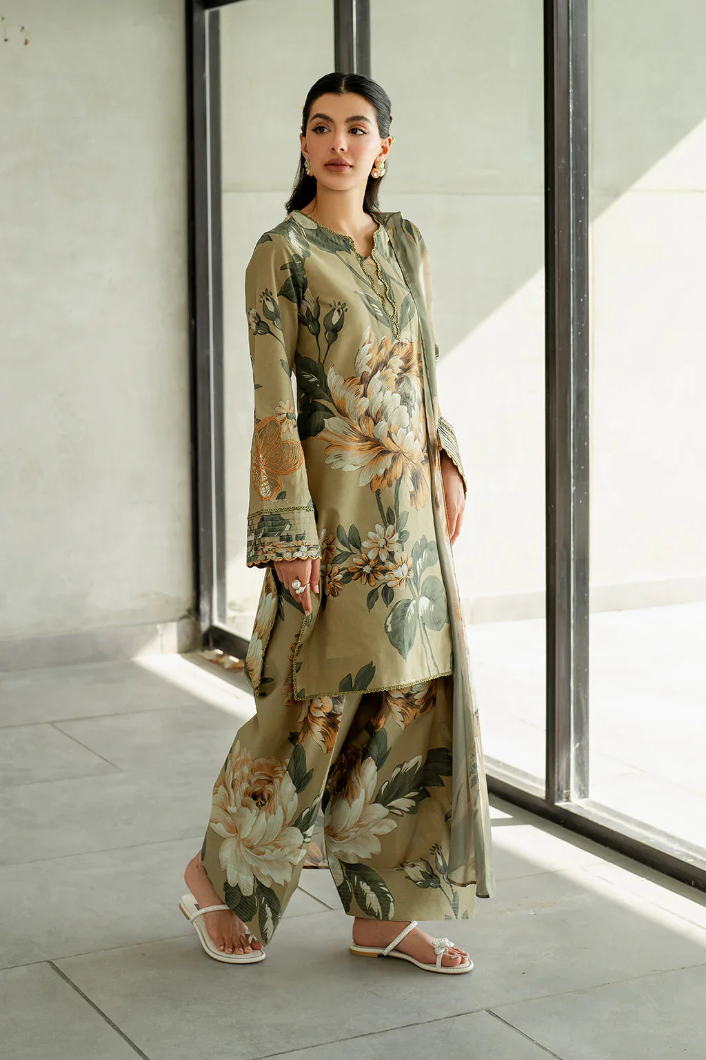 Ivory Digital Print Lawn 3Pcs Set